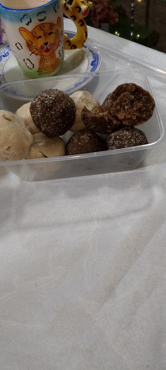 Premium Homemade Alsi Ka Ladoo – 100% Organic & Fresh